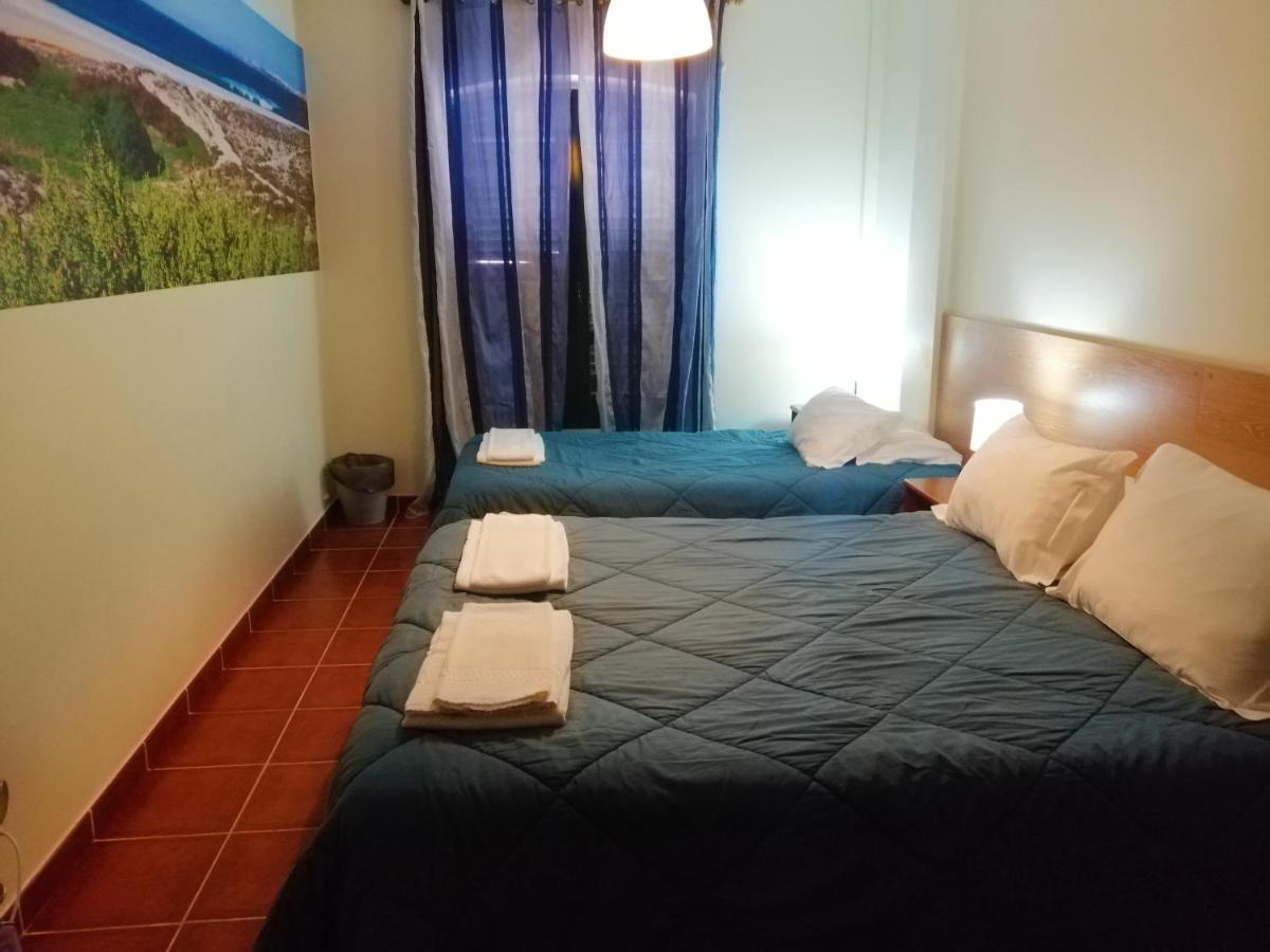 Supertubos Beach Hostel Атогия да Балея Екстериор снимка