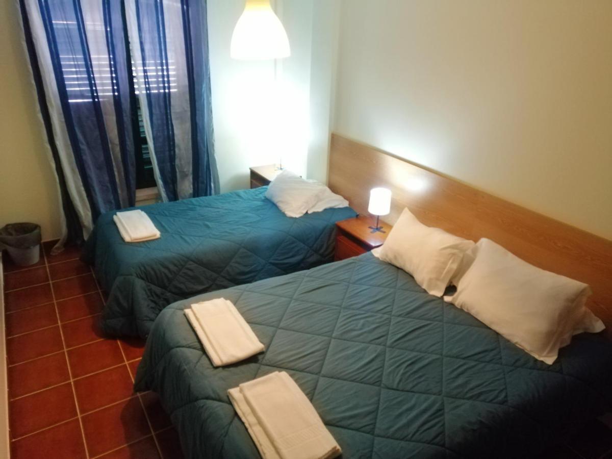Supertubos Beach Hostel Атогия да Балея Екстериор снимка