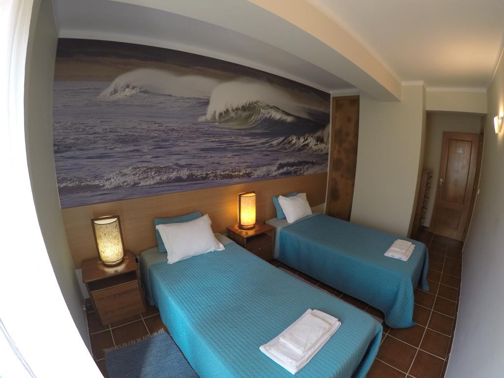 Supertubos Beach Hostel Атогия да Балея Екстериор снимка