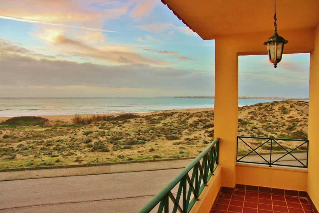 Supertubos Beach Hostel Атогия да Балея Стая снимка