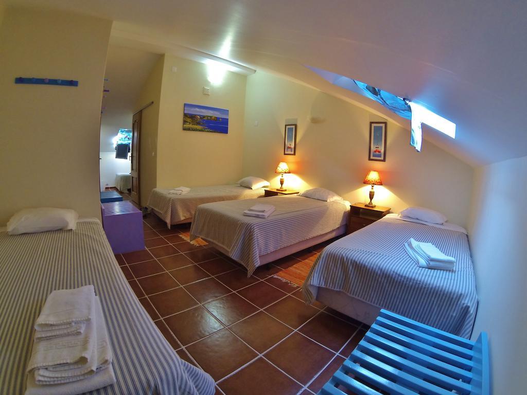 Supertubos Beach Hostel Атогия да Балея Стая снимка