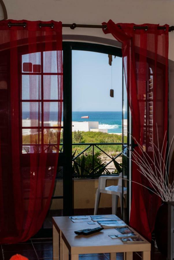 Supertubos Beach Hostel Атогия да Балея Екстериор снимка